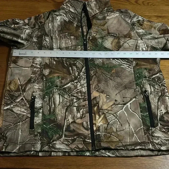 Dunbrooke premium RealTree Xtra branded soft shell camo full zip coat Size Large - Picture 8 of 10